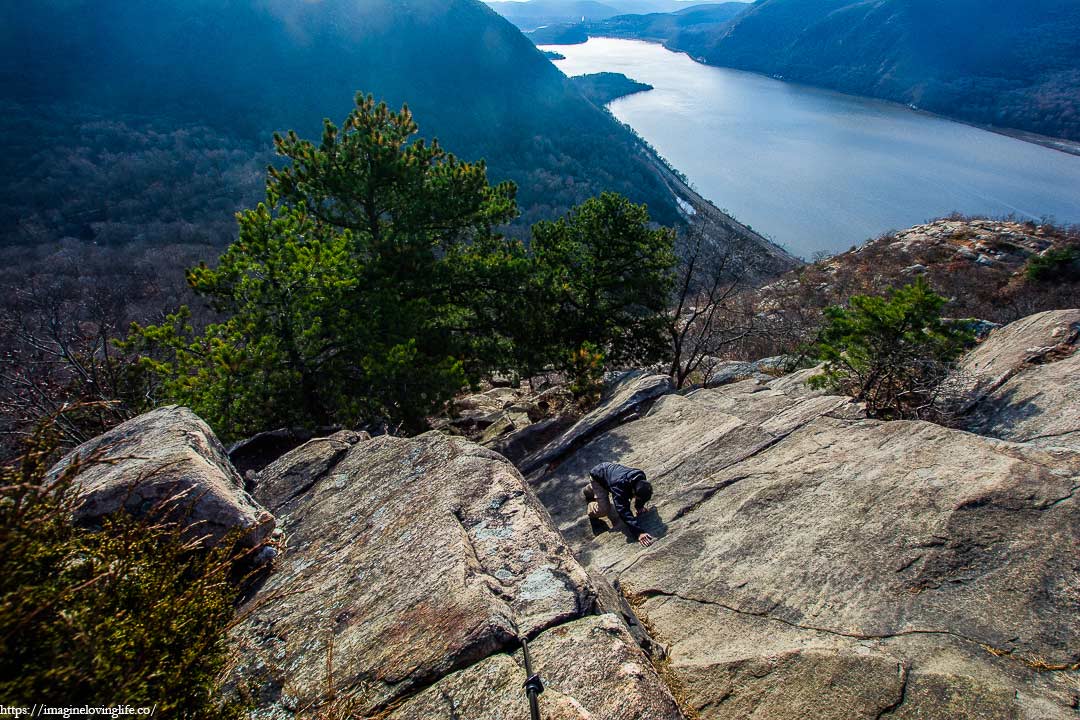 breakneck ridge cliff path view